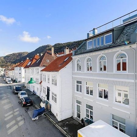 Unique Studio Apartment, A Short Walk From Bryggen Bergen Extérieur photo